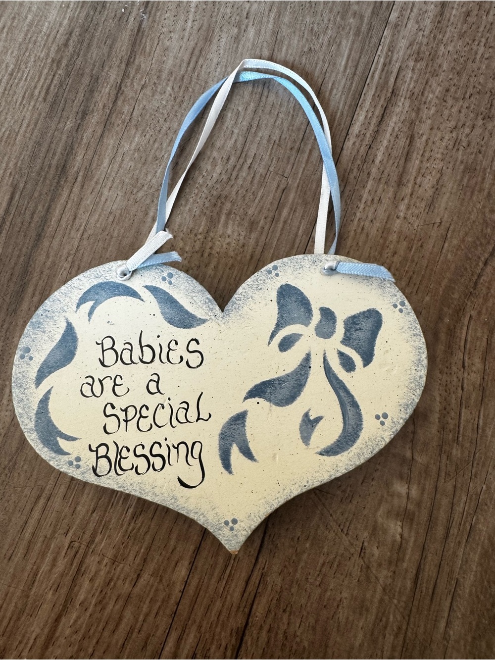 Vintage cottage/grandma core heart decorative sign